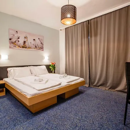 Casa de hóspedes Split - Free Parking Included 3*