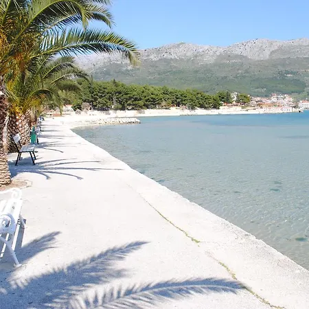 Beach Rooms Split 3*