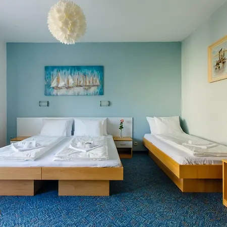 招待所 Beach Rooms Split