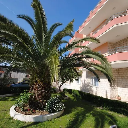 Split Gostinjska kuća 3*